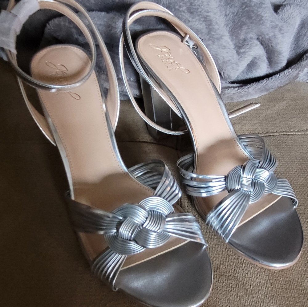 Badgley Mischka Sandals